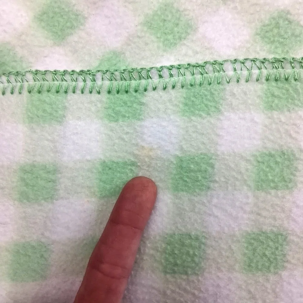Vtg Simply Basic Green White‎ Plaid Baby Blanket Soft Fleece Stitched Edge Lovey